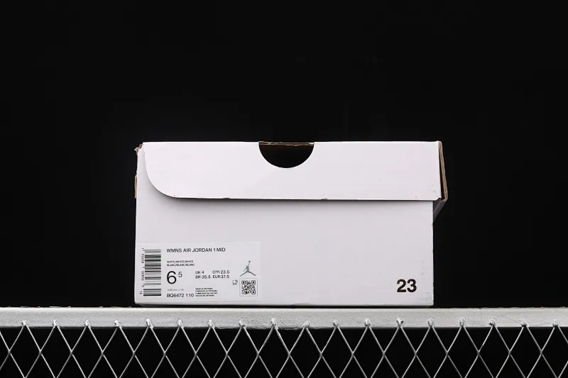 All categories Air Jordan Jordan series basketball shoes Air Jordan 1 Mid Air Jordan 1 Mid AJ1 Joe 1 snake pattern white mid-top basketball shoes series BQ6472-110